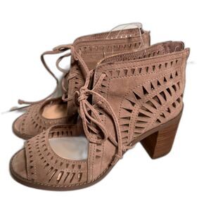 Vince Camuto Tarita Suede Leather Lace Up Boho Booties Size 7